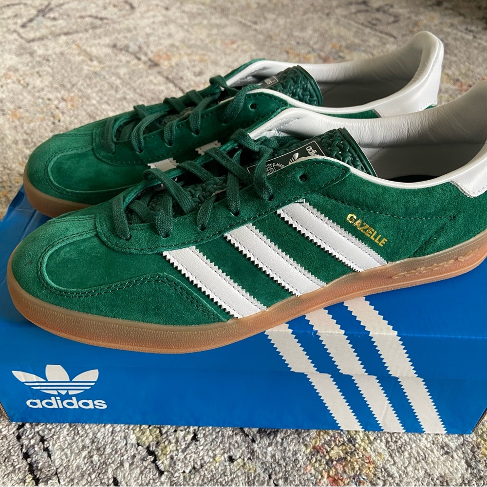 Adidas gazelle NWT collegiate green gum - sz 8 men